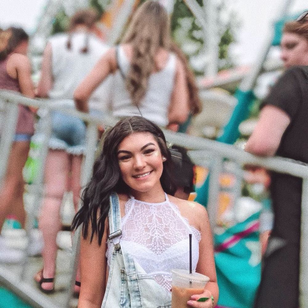 Meet your Posher, Judithh